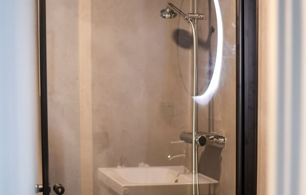 Apartman - Tjörnbro Arena , Svedska - S54705 703