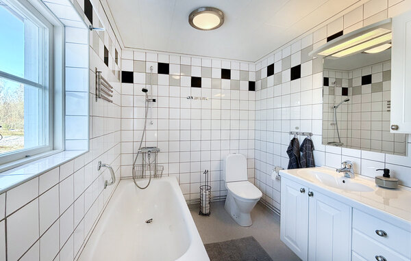 Casa de vacaciones - Tiveden , Suecia - S64126 701