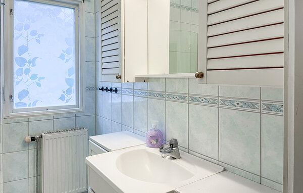 Semesterhus - Lindesberg , Sverige - S64172 701