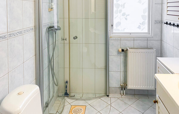 Semesterhus - Lindesberg , Sverige - S64172 702