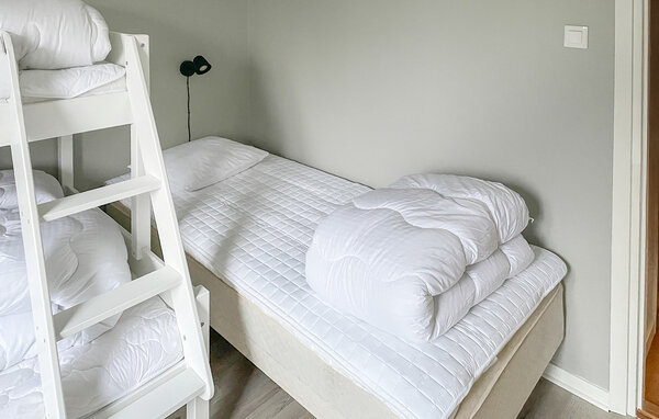 Semesterhus - Lindesberg , Sverige - S64172 603