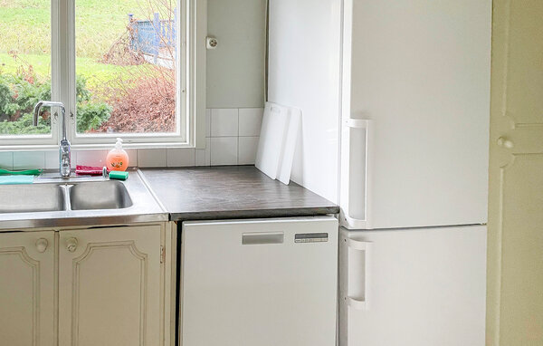 Semesterhus - Lindesberg , Sverige - S64172 7