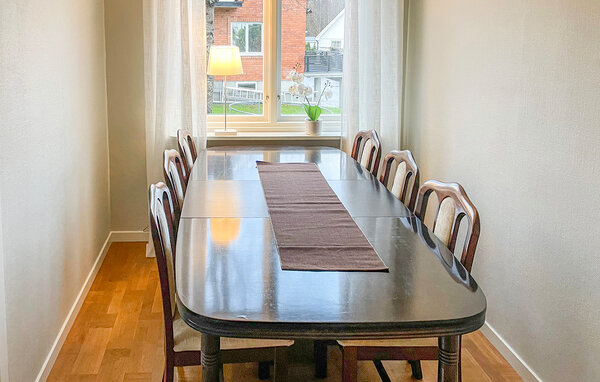 Semesterhus - Lindesberg , Sverige - S64172 3