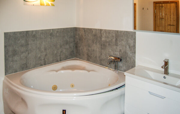 Semesterhus - Kopparberg , Sverige - S64351 702