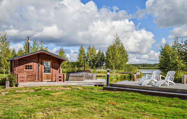 Semesterhus - Strängnäs , Sverige - S67145 102