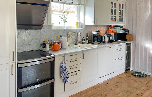 Semesterhus - Eskilstuna , Sverige - S67258 3