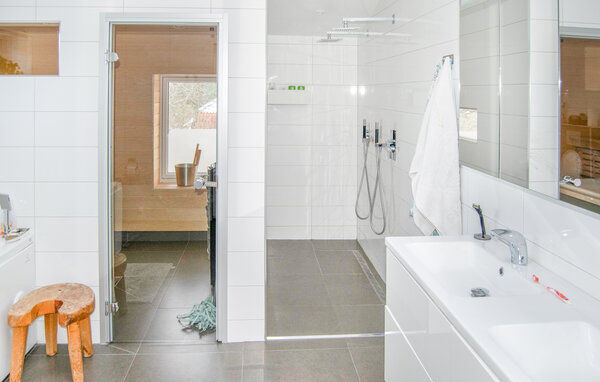 Semesterhus - Nacka , Sverige - S70579 702