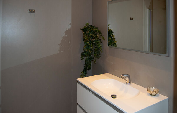 Semesterhus - Nacka , Sverige - S70579 707