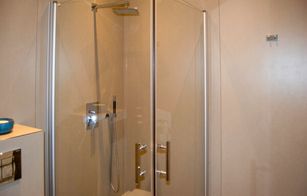 Semesterhus - Nacka , Sverige - S70579 708