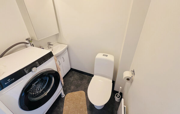 Semesterhus - Åstenäs/Mangskog , Sverige - S73435 702