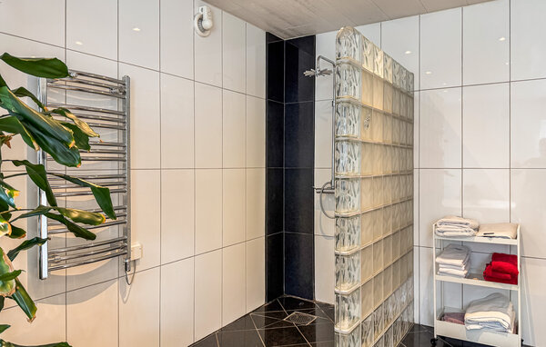 Semesterhus - Bergsäng/Ekshärad , Sverige - S73611 702