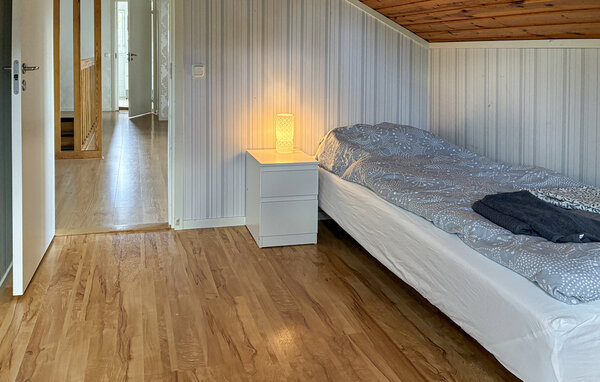 Semesterhus - Gävle , Sverige - S87100 606