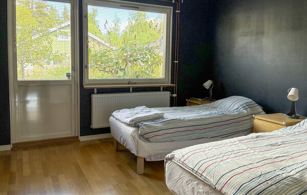 Semesterhus - Gävle , Sverige - S87100 609