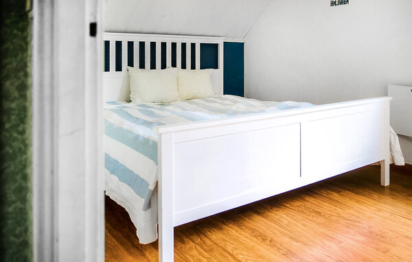 Holiday Home - Bjärtrå , Sweden - S93100 601