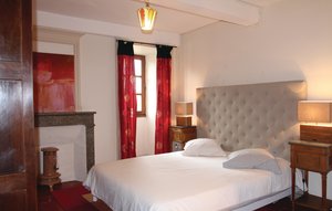 Photo of House In Viviers, House In Viviers